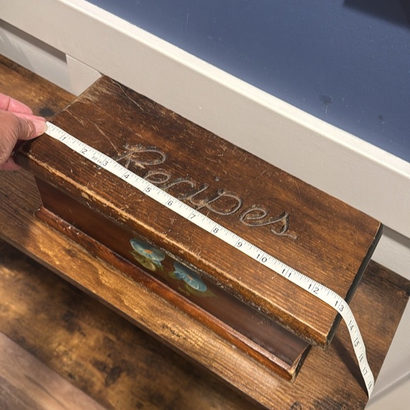 Wooden Recipe Box with Floral Design in blue *as is* - Picture 10 of 13